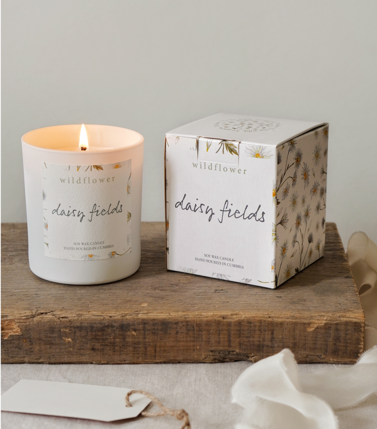candle with wildflower seeds Daisy Fields Candle